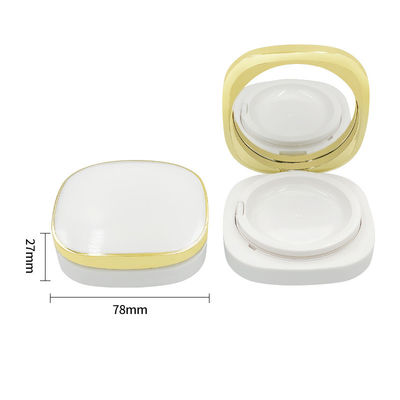Refillable Compact Powder Case for Light To Medium Coverage with Dewy Finish